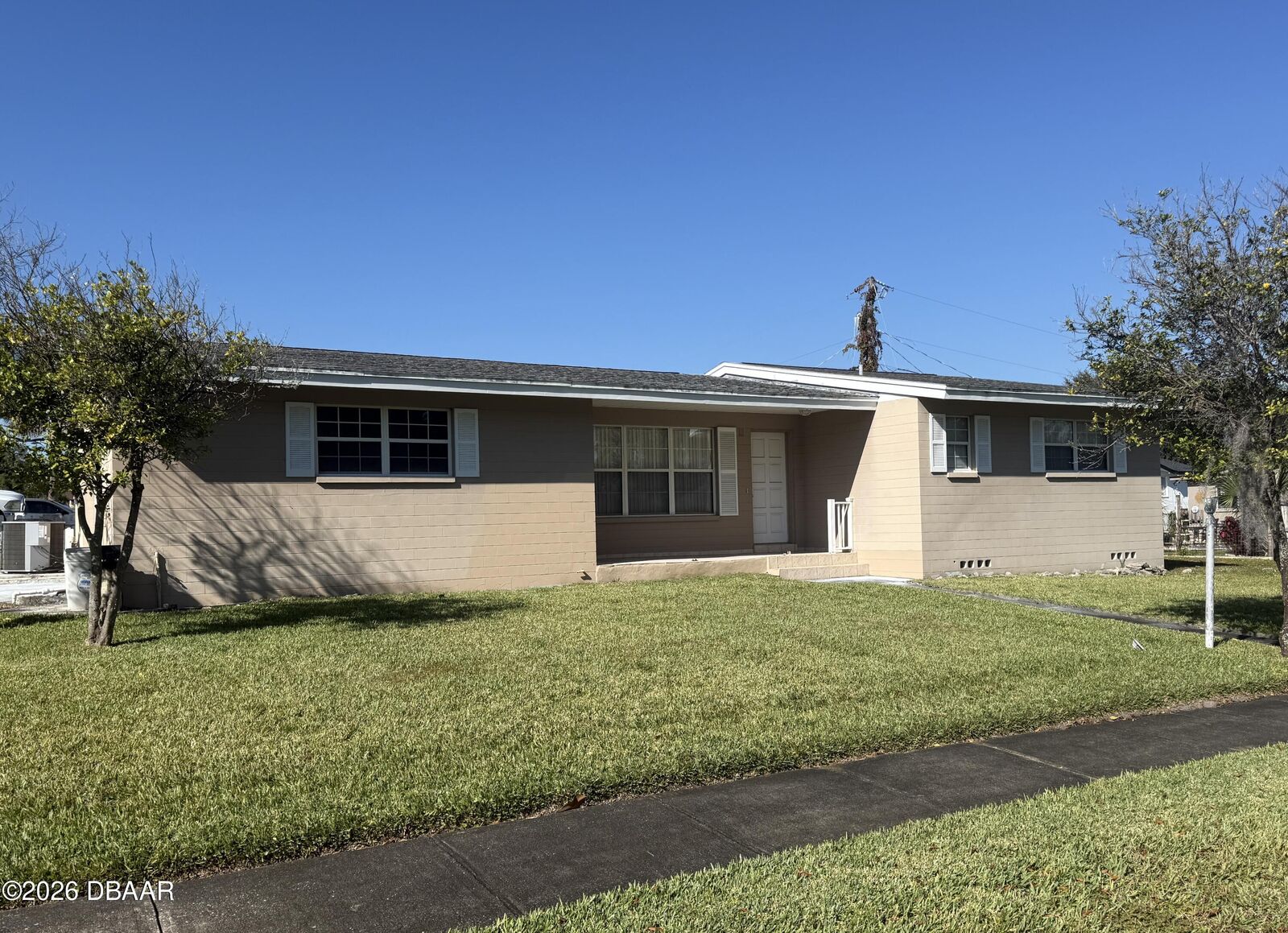 Property Photo:  111 Fiesta Drive  FL 32174 