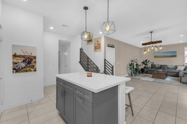 Property Photo:  76284 Yale Way  CA 92211 