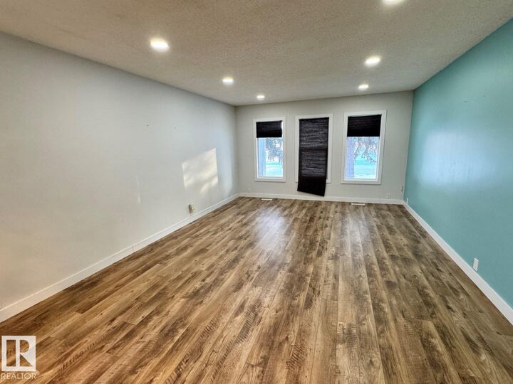 Property Photo: 18404 66 Avenue NW AB T5T 2M2