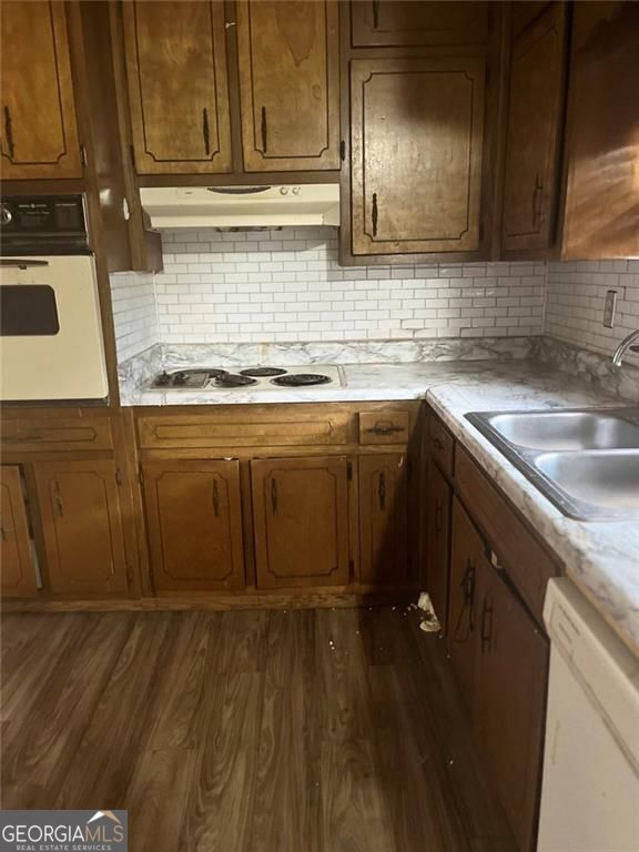Property Photo:  1336 White Oak Street SE  GA 30013 