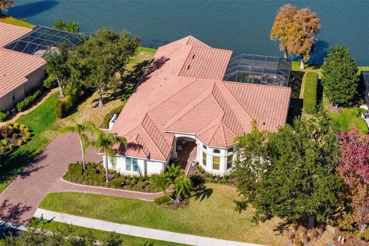 Property Photo:  11528 Savannah Lakes Drive  FL 34219 