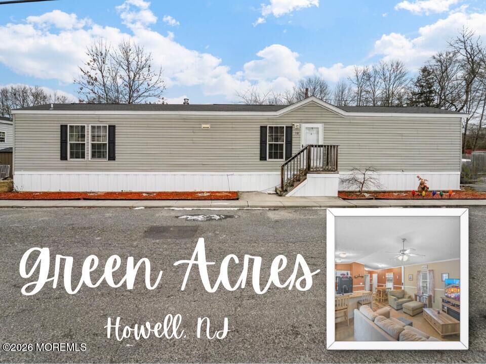 Property Photo:  10 Citrus Lane  NJ 07731 