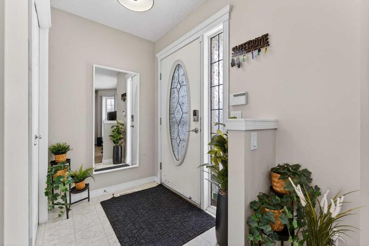 Property Photo:  78 Tarington Close NE  AB T3J 3Z1 