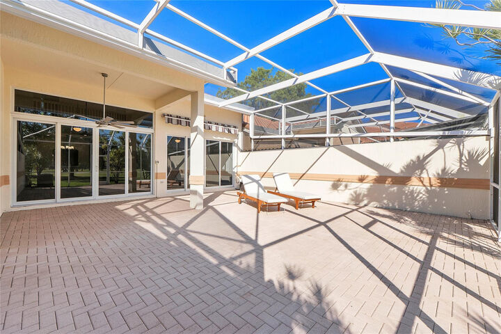 Property Photo:  576 W Palm Aire Drive  FL 33069 