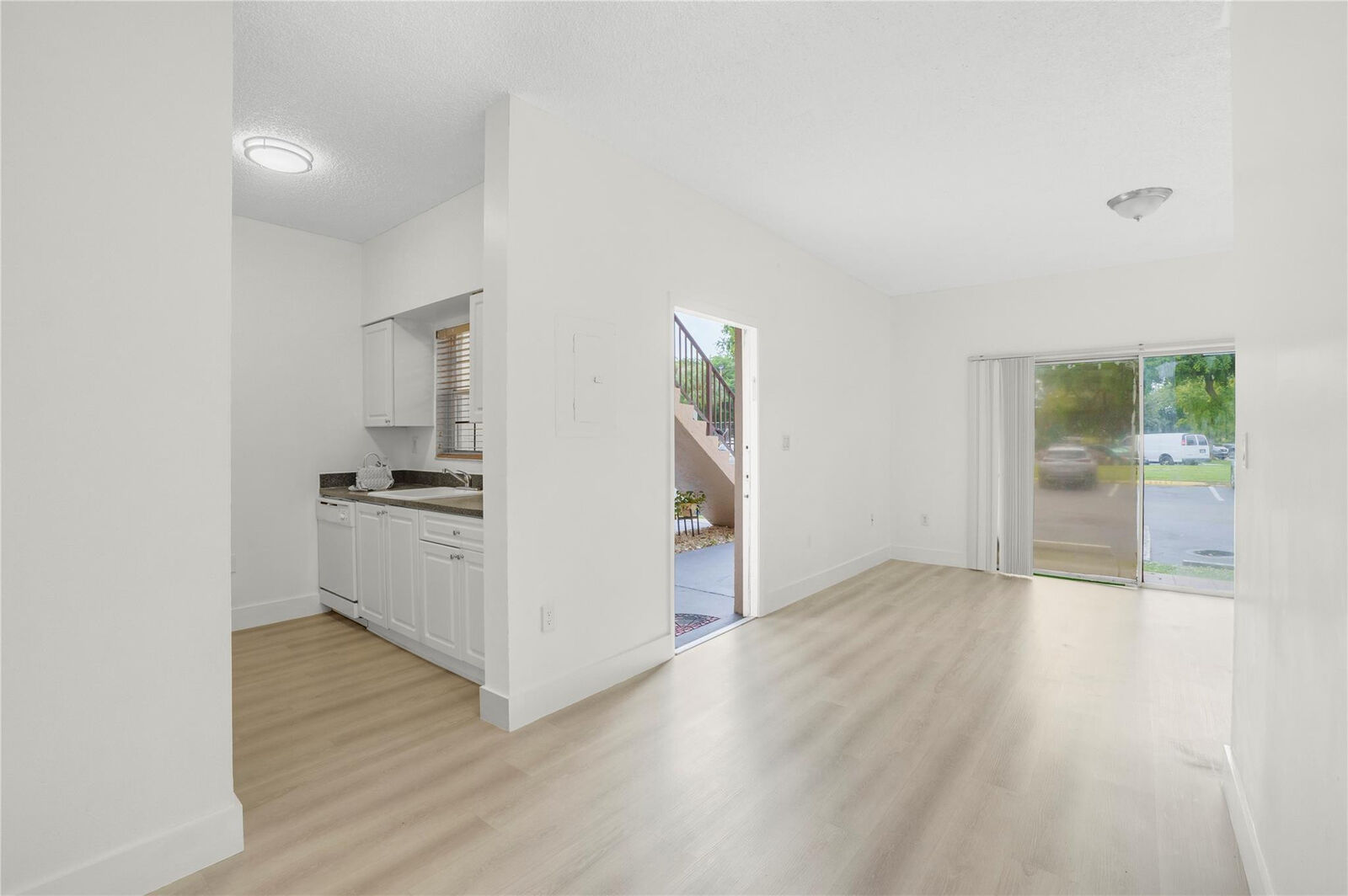 Property Photo:  1731 NW 96th Terrace 2E  FL 33024 