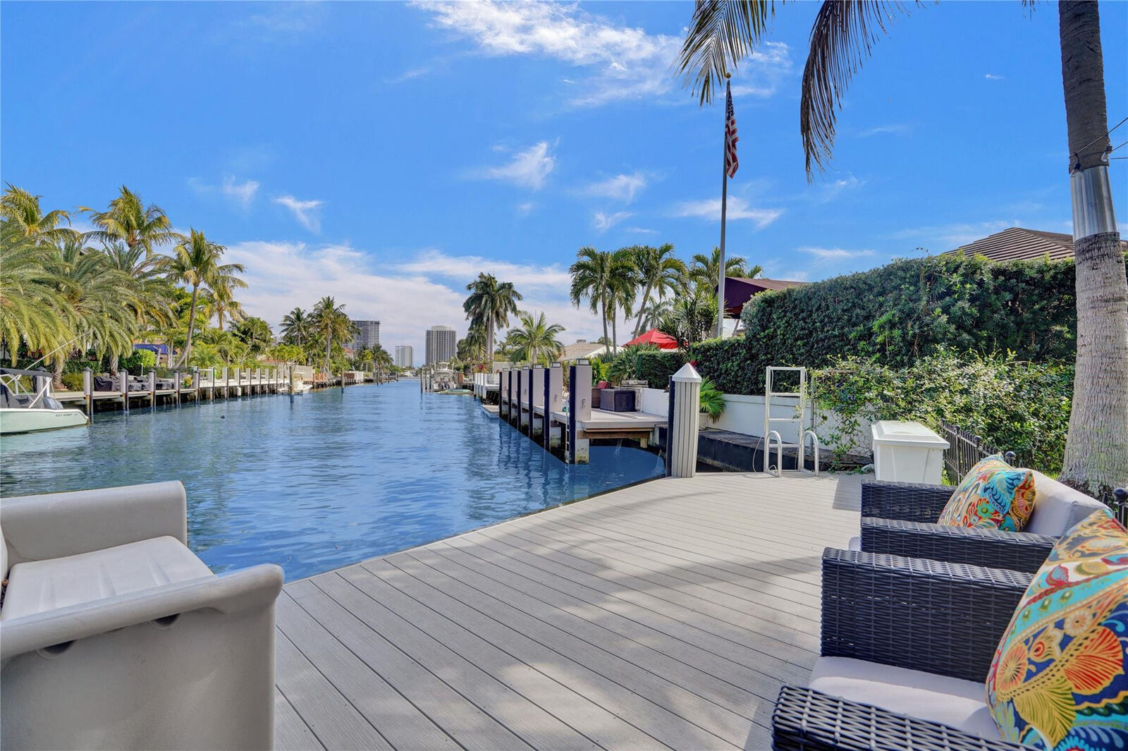 Property Photo: 4030 Bayview Drive FL 33308