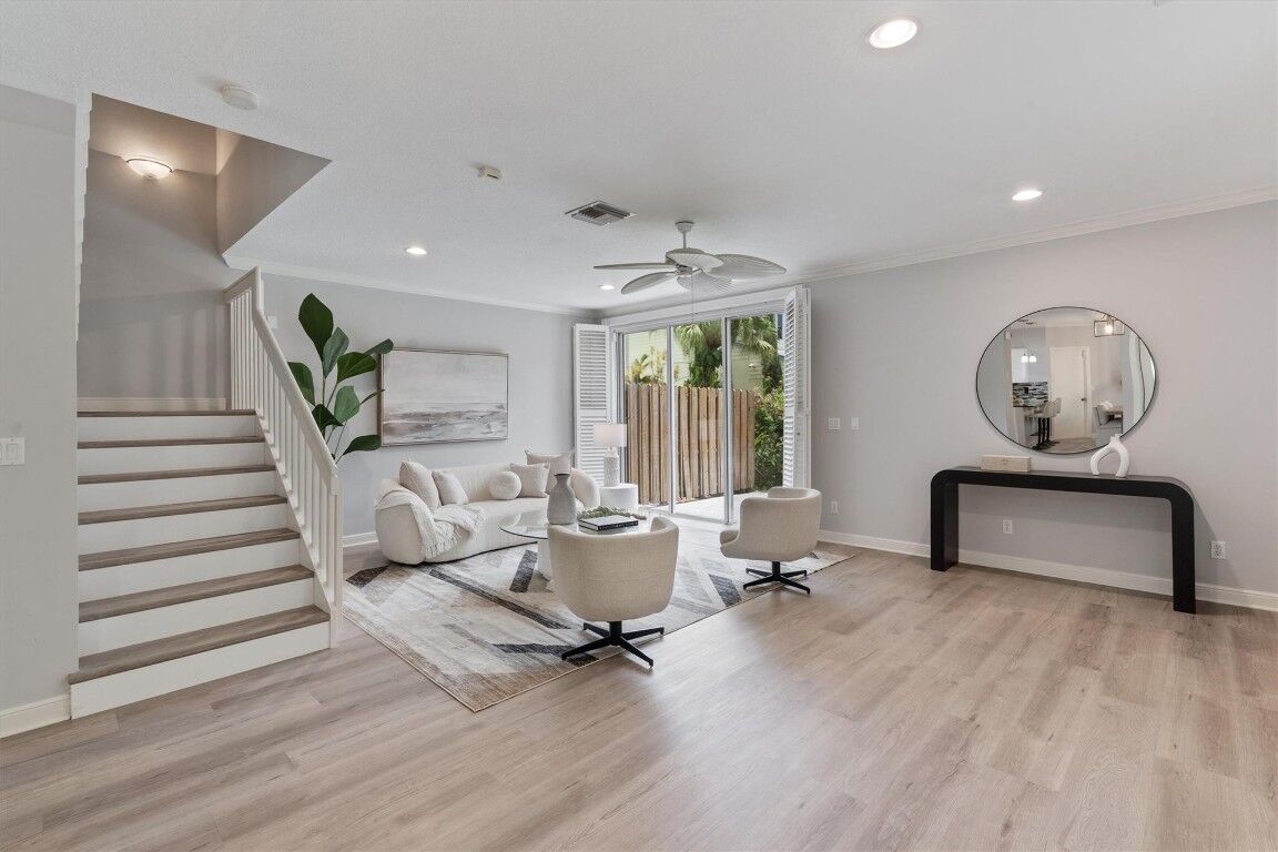 Property Photo:  604 SW 8th Avenue  FL 33315 