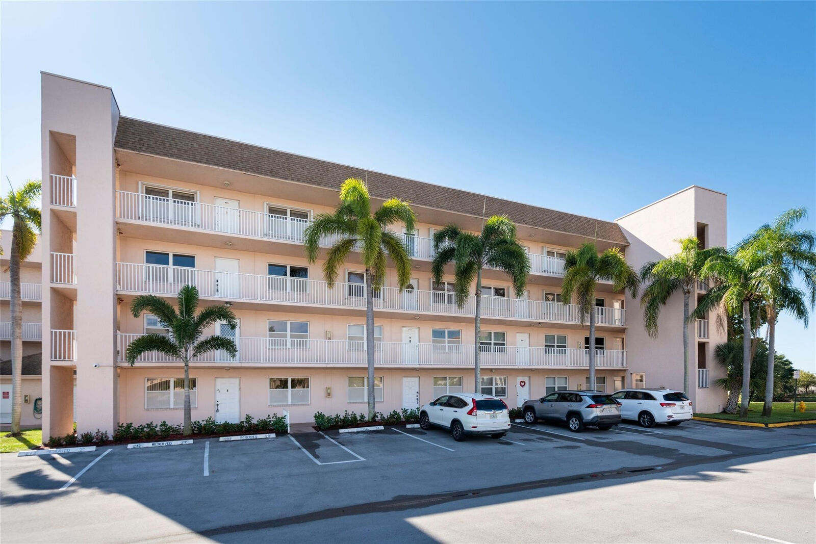 Property Photo: 2607 NW 104 309 FL 33322