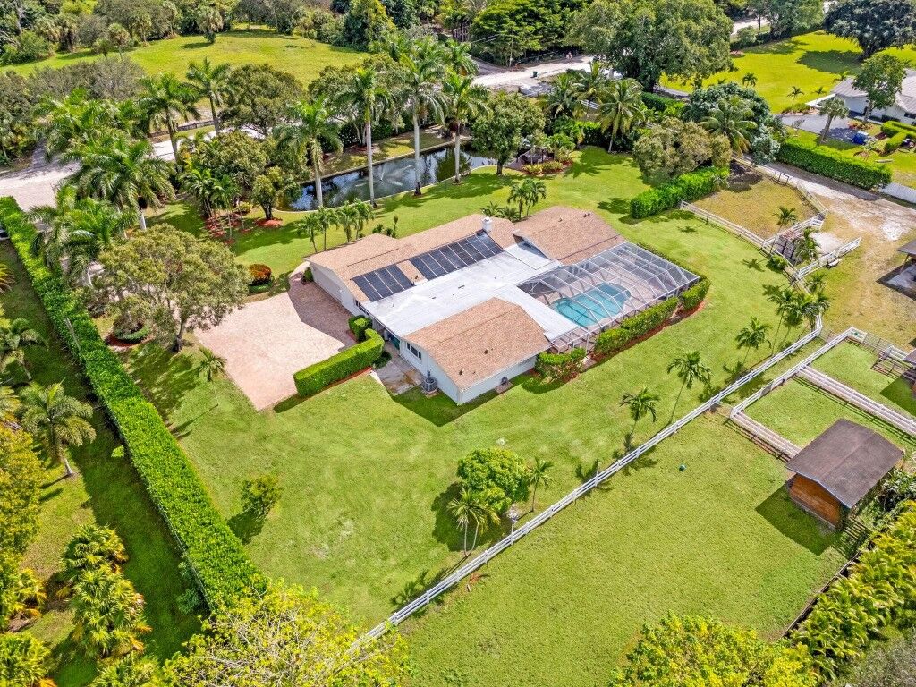 Property Photo:  7447 NW 82nd Terrace  FL 33067 