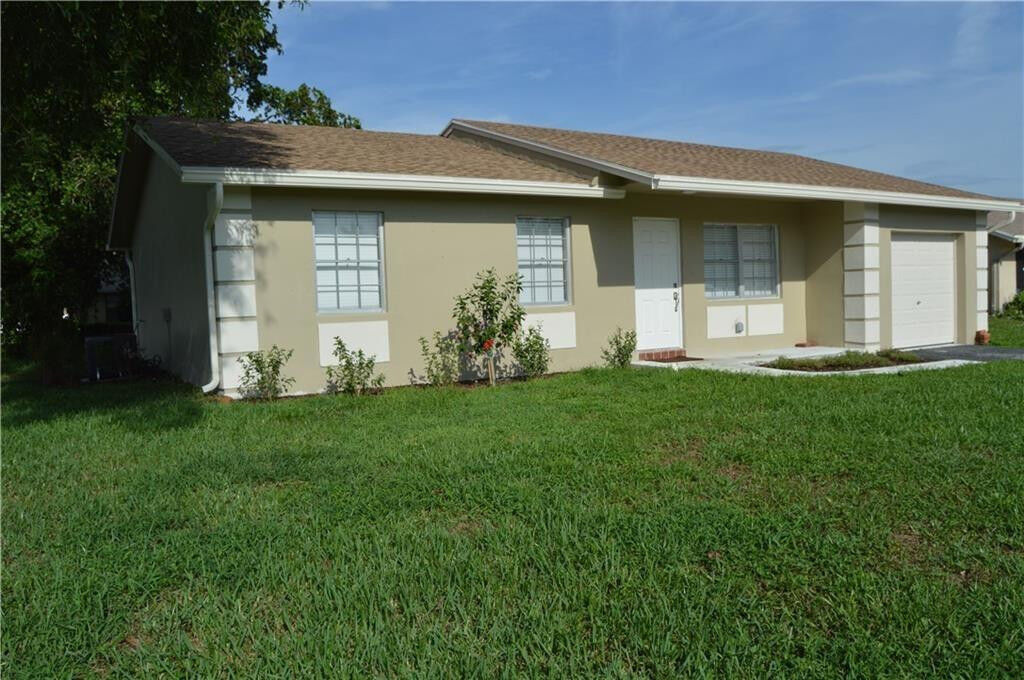 Property Photo:  19376 Delaware Circle  FL 33434 
