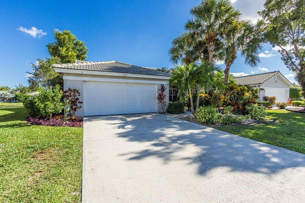 Property Photo:  8910 Brittany Lakes Drive  FL 33472 