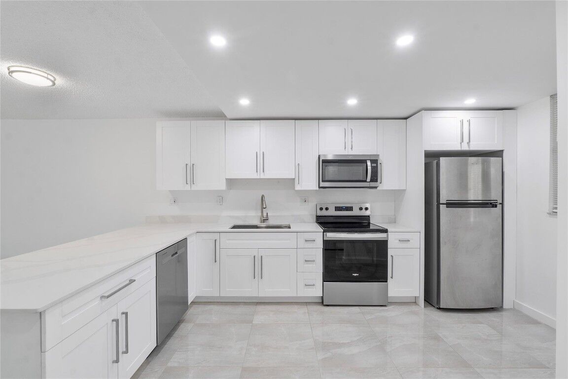 Property Photo:  3751 Environ Boulevard 243  FL 33319 