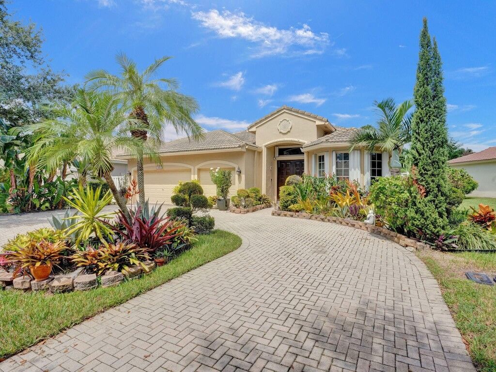 Property Photo:  5933 NW 56th Drive  FL 33067 