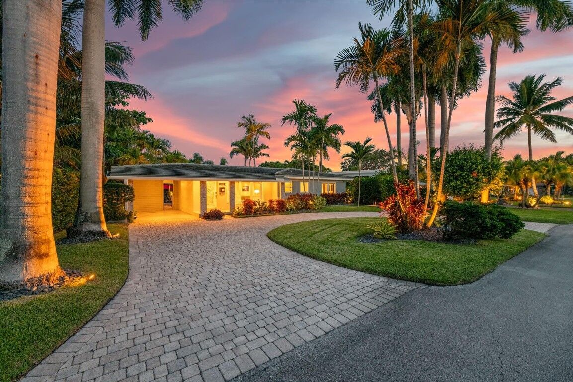 Property Photo:  2840 NE 17th Avenue  FL 33334 