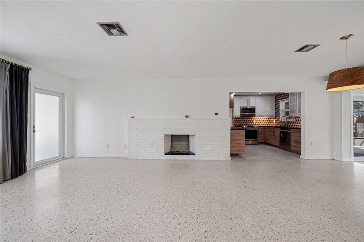 Property Photo:  615 N 32nd Avenue  FL 33021 