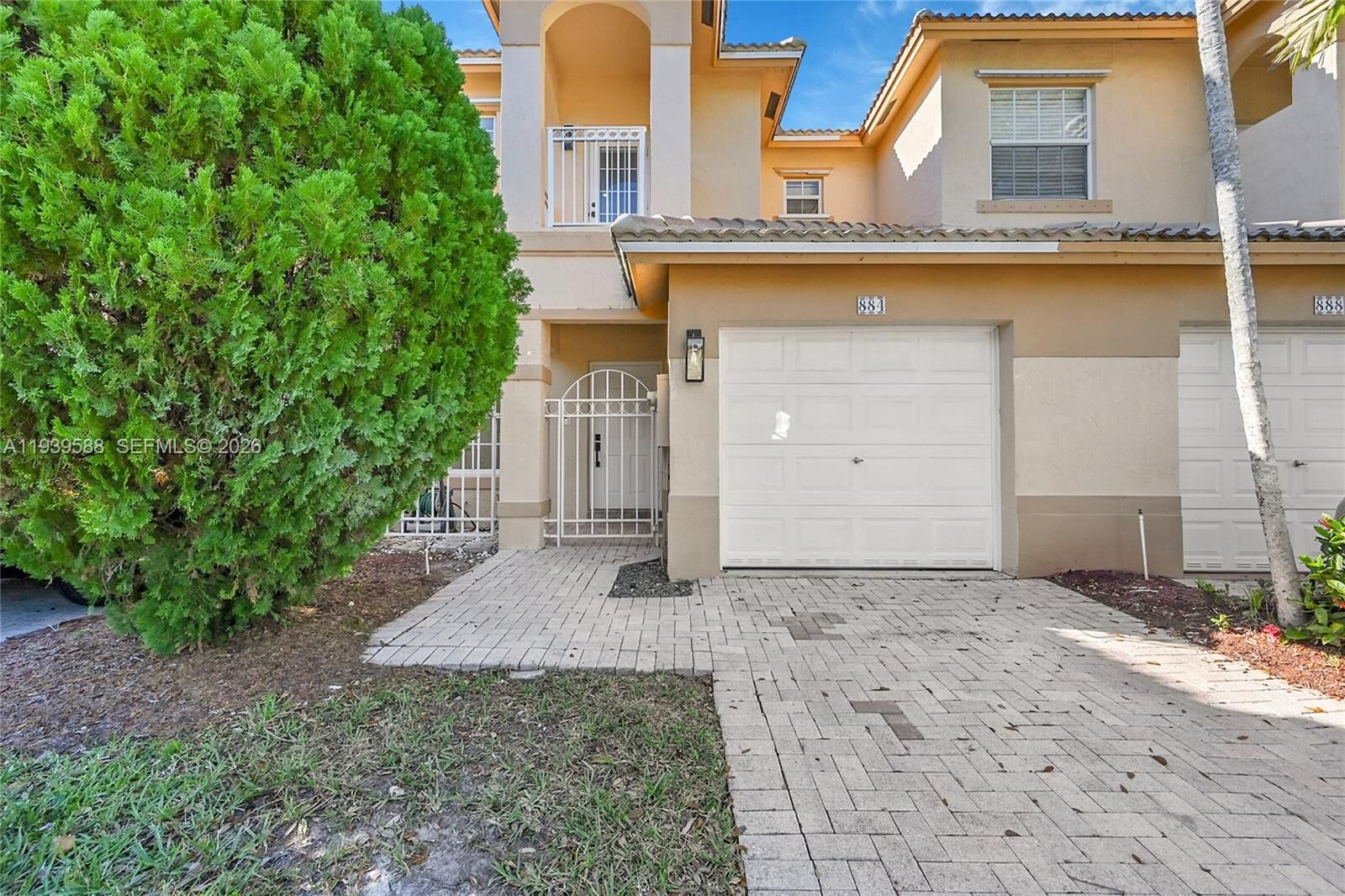 Property Photo:  884 NW 170th Ter  FL 33028 