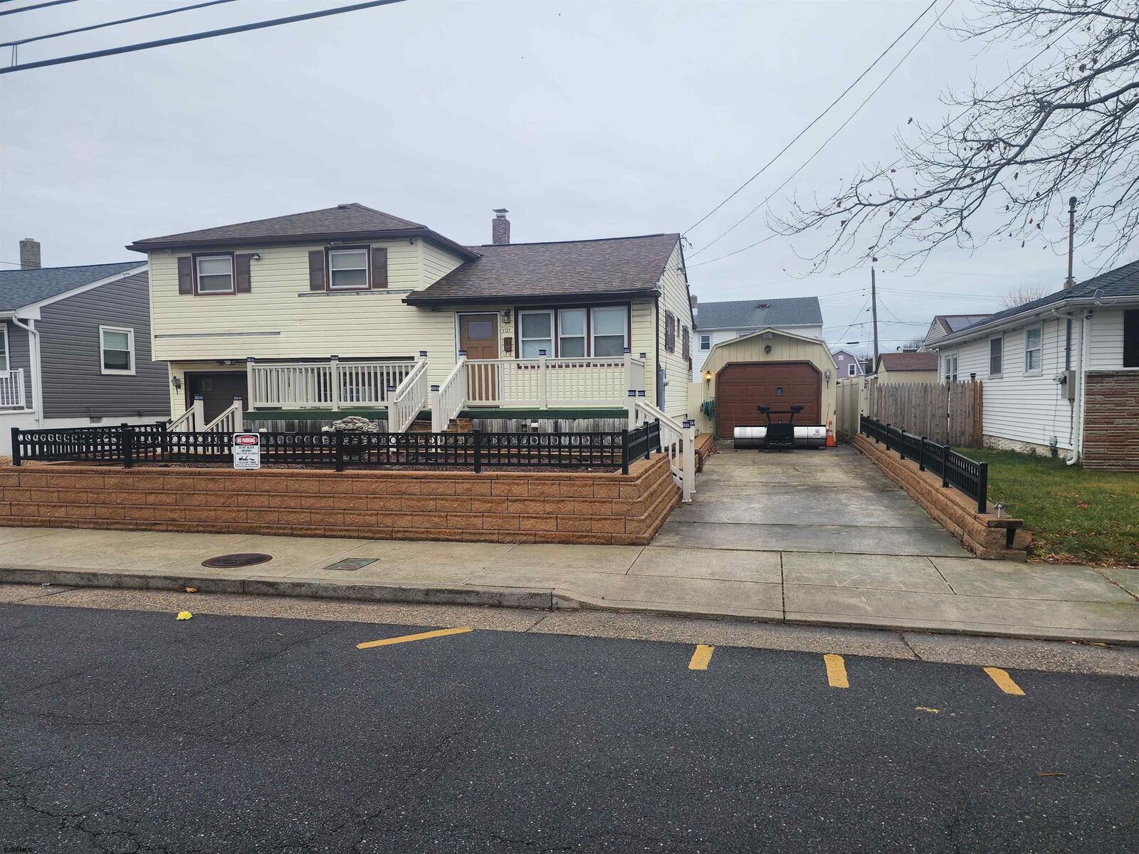 Property Photo:  1121 N Michigan Ave  NJ 08401-9999 