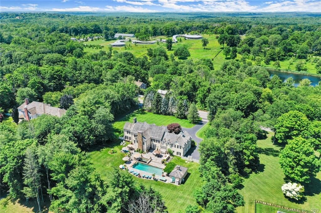 Property Photo:  1343 Smith Ridge Road  CT 06840 