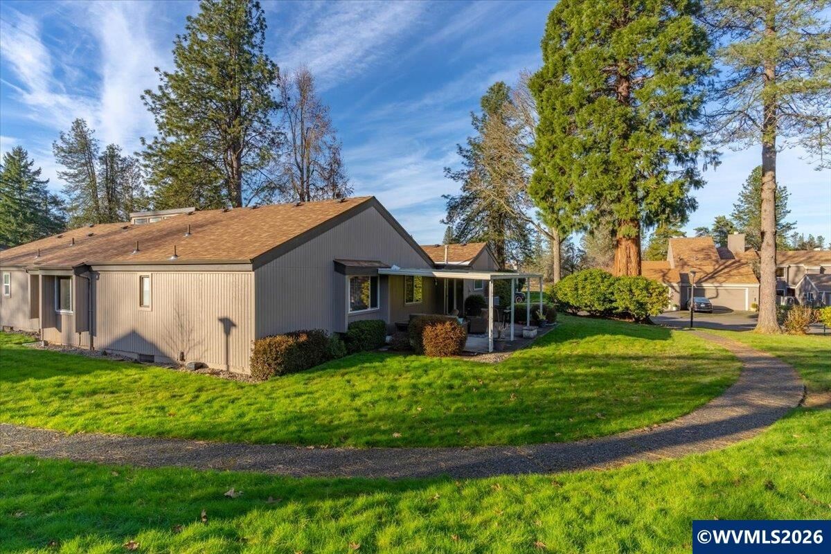 Property Photo: 1851 Lexington Cir SE OR 97306
