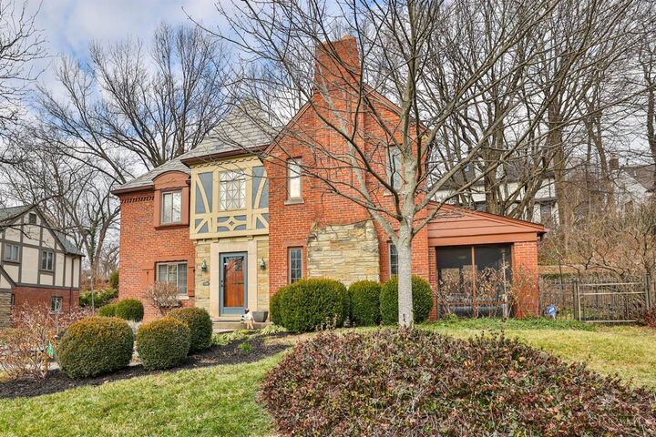 Property Photo:  552 Ludlow Avenue  OH 45220 