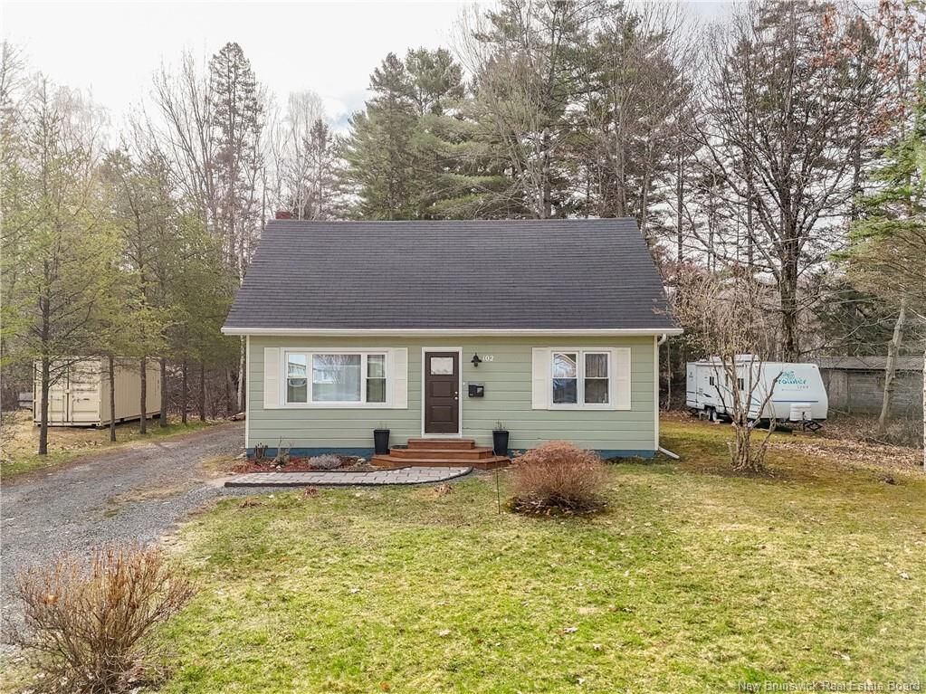 Property Photo:  102 McMinniman Court  NB E3A 8S4 
