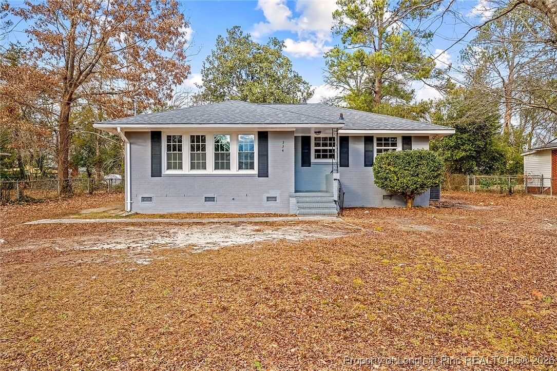 Property Photo: 334 Richmond Drive NC 28304