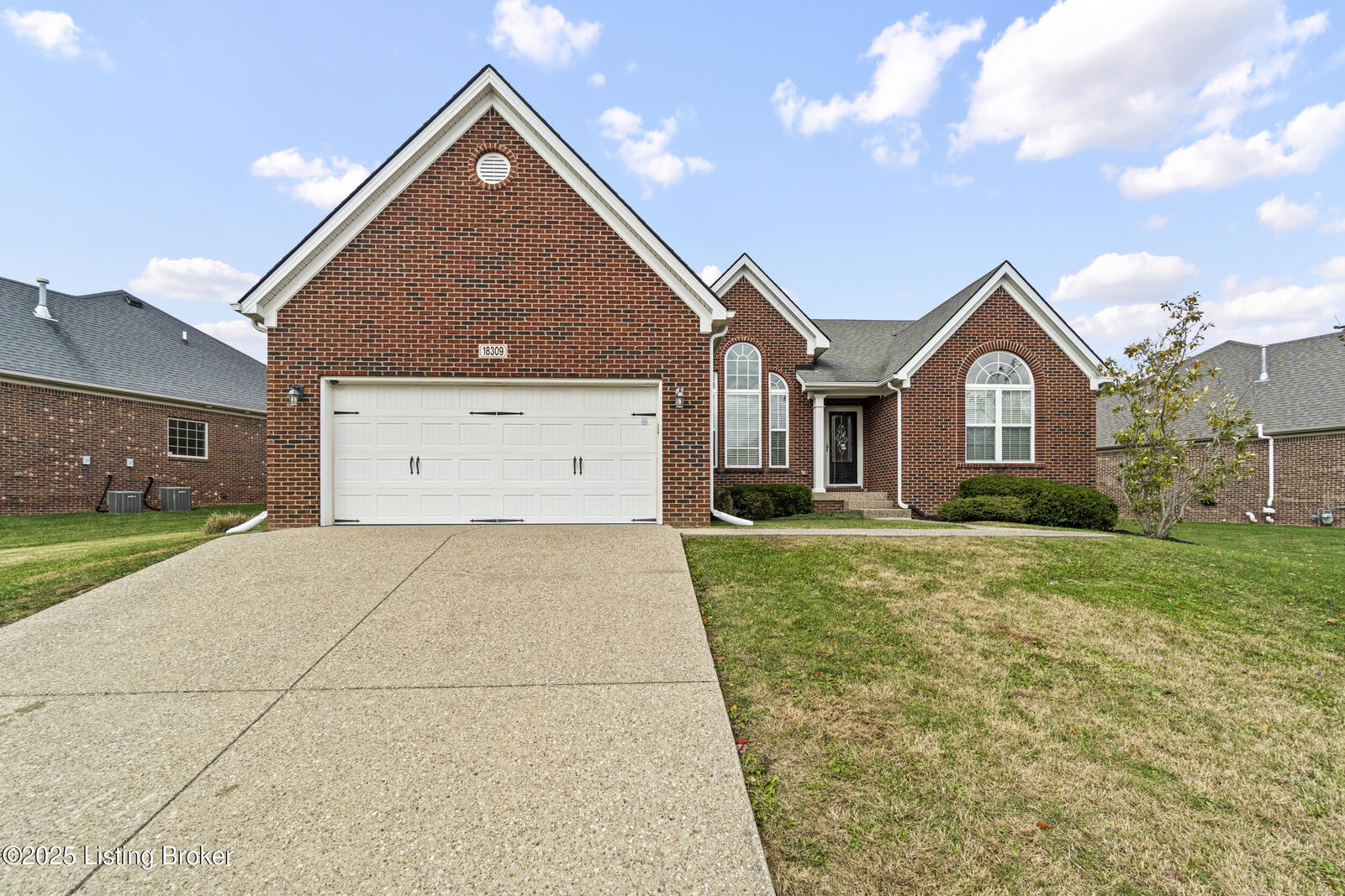 Property Photo: 18309 Standwick Dr KY 40245
