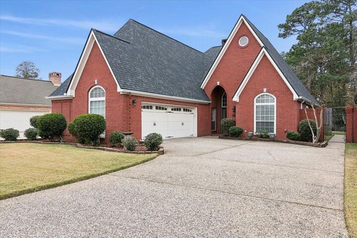 Property Photo: 6401 Steeple Chasse Drive TX 77632