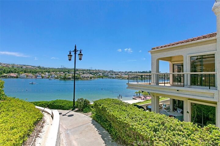 Property Photo:  22564 Galilea 32  CA 92692 