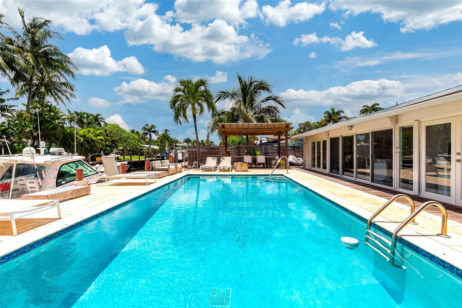 Property Photo:  1704 SW 4th Court  FL 33312 