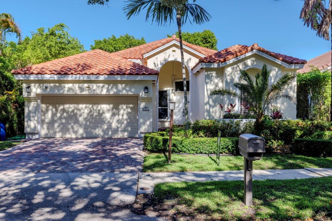 Property Photo:  4082 Trenton Avenue  FL 33026 