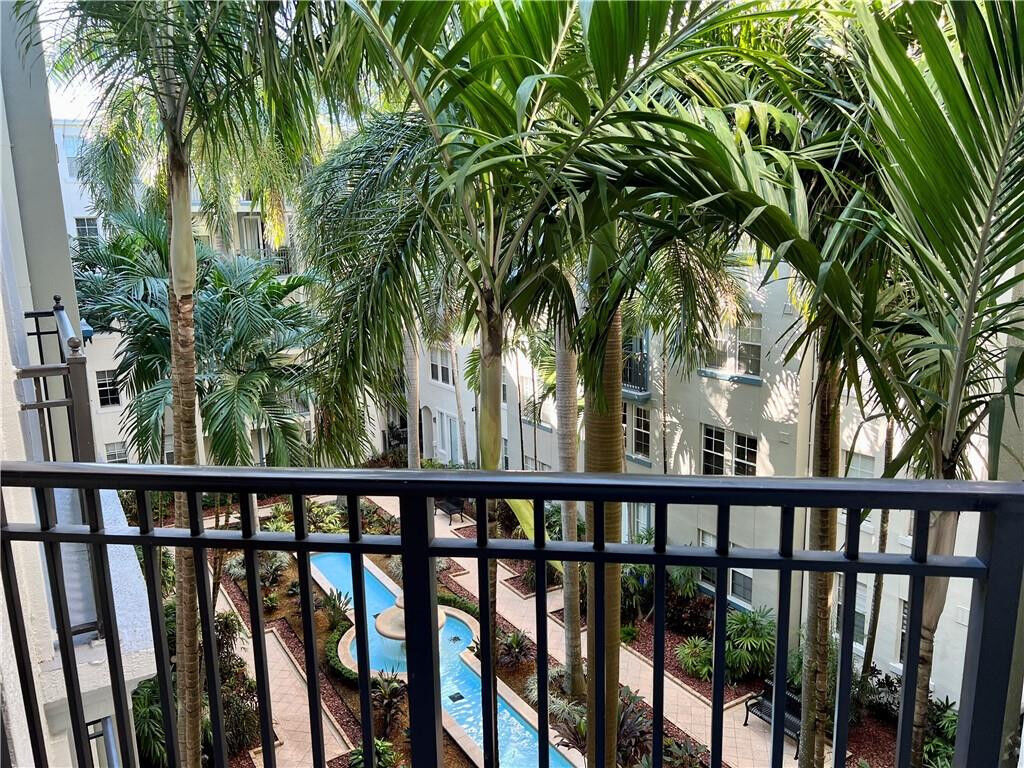 Property Photo:  533 NE 3rd Avenue 411  FL 33301 