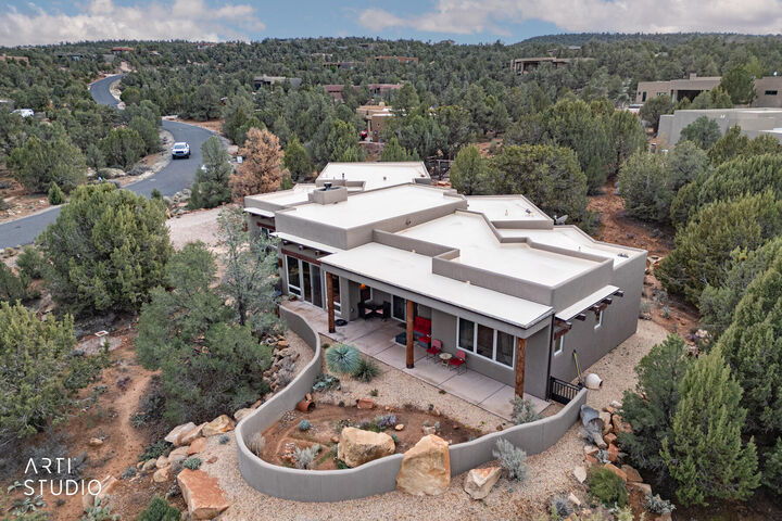 Property Photo:  731 N Rock Garden Ln  UT 84783 