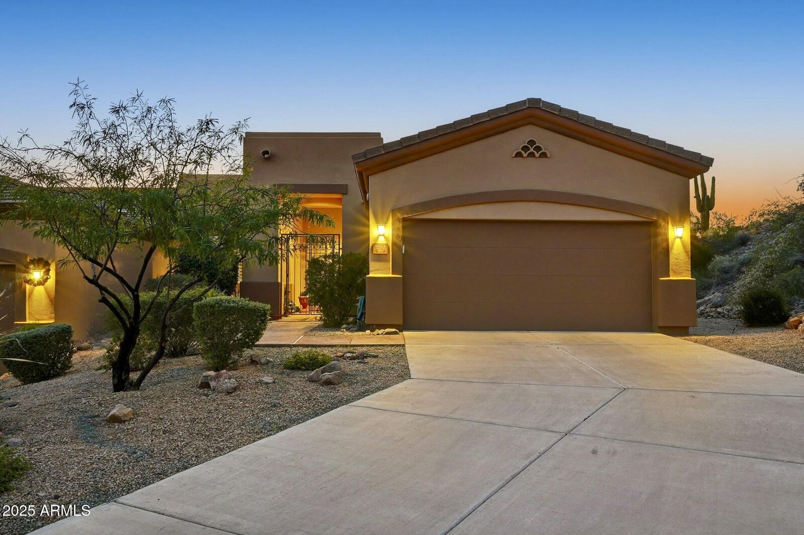 Property Photo:  9824 N Azure Court 1  AZ 85268 
