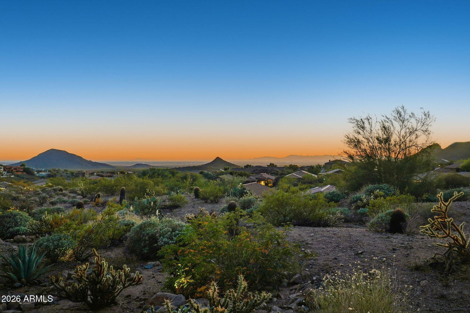 Property Photo:  9824 N Azure Court 1  AZ 85268 