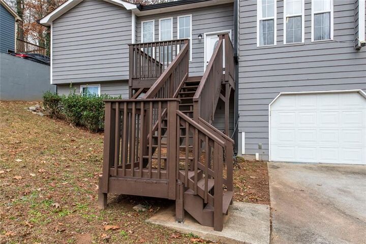 Property Photo: 4020 Willow Ridge Road GA 30135