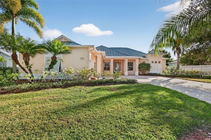 Property Photo: 6475 36th Ln FL 32966