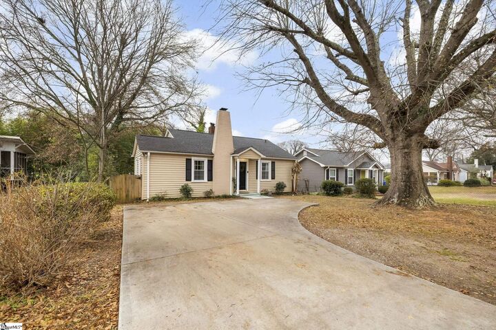 Property Photo: 120 E Wilburn Avenue SC 29611