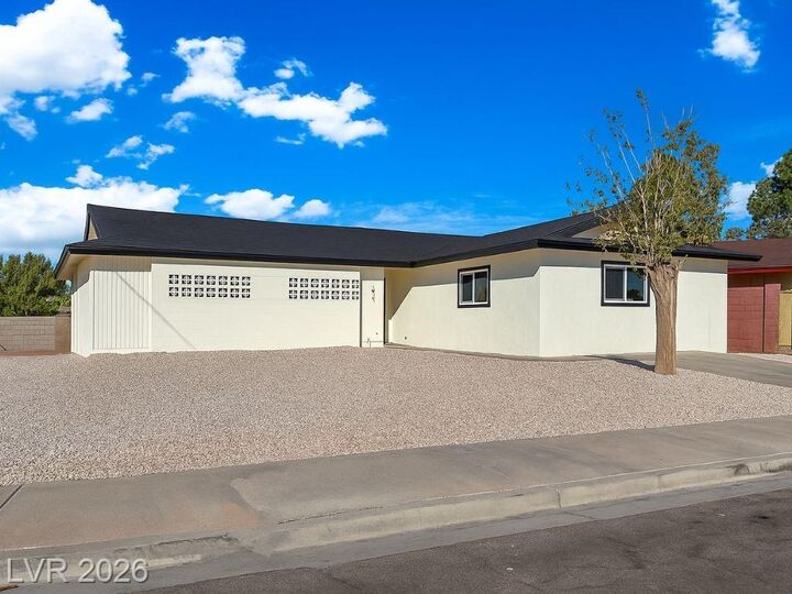 Property Photo: 1401 Mezpah Drive NV 89106