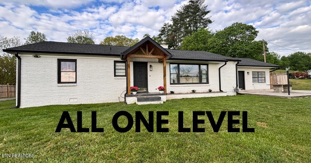Property Photo: 448 Woolsey Rd TN 37748