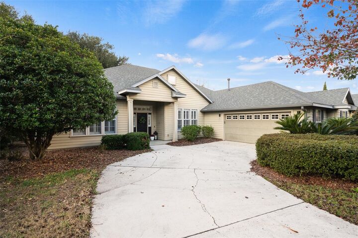 Property Photo:  7636 SW 86th Way  FL 32608 