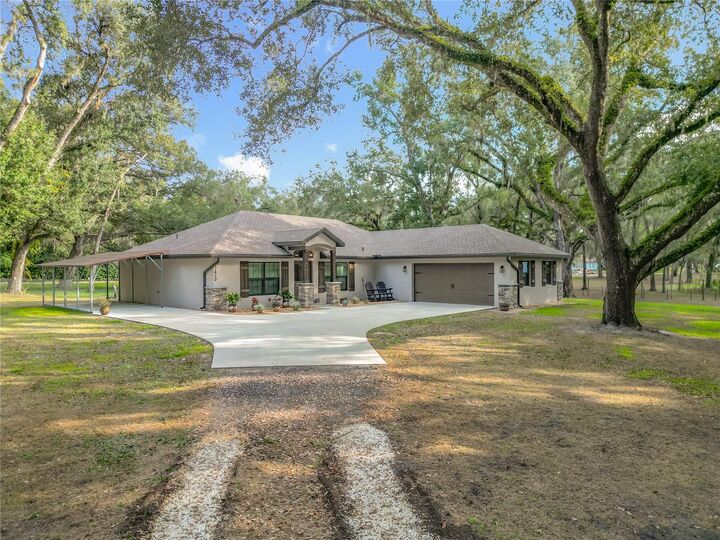 Property Photo:  27410 Velma Avenue  FL 34762 