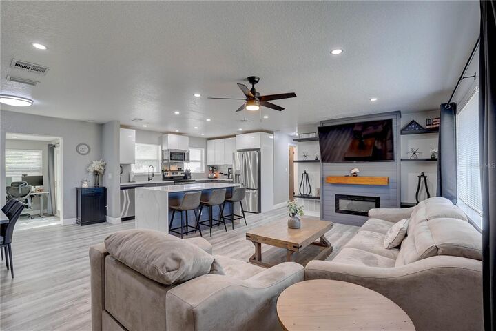 Property Photo:  8201 Ridge Road  FL 33772 