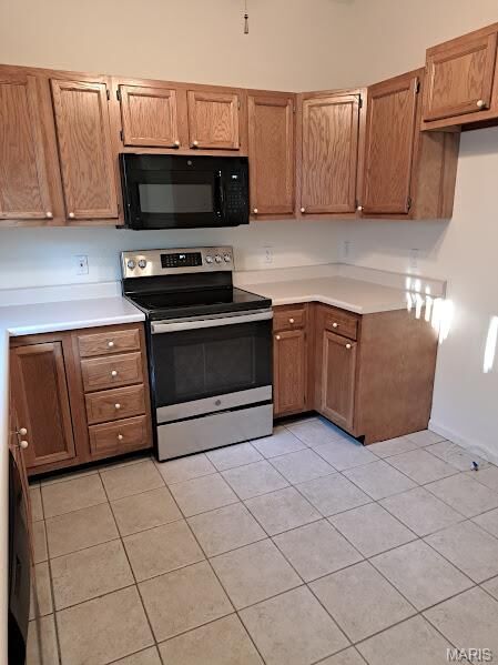 Property Photo: 1540 Lienemann Drive 21 MO 63303