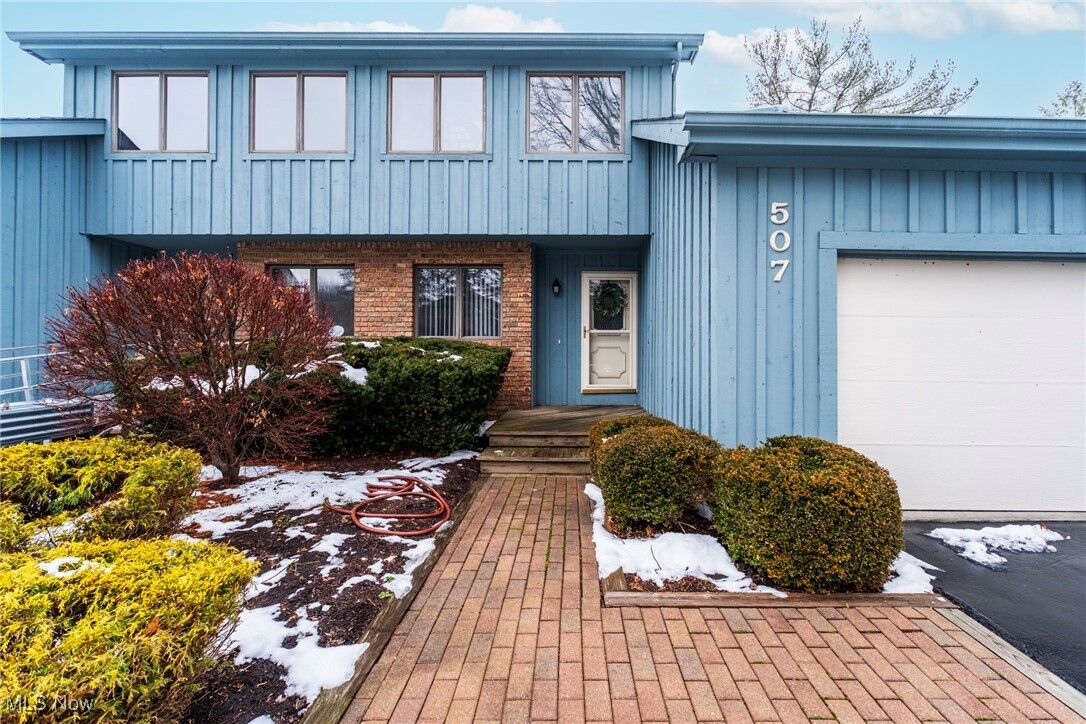Property Photo: 507 Tournament Trail OH 44410