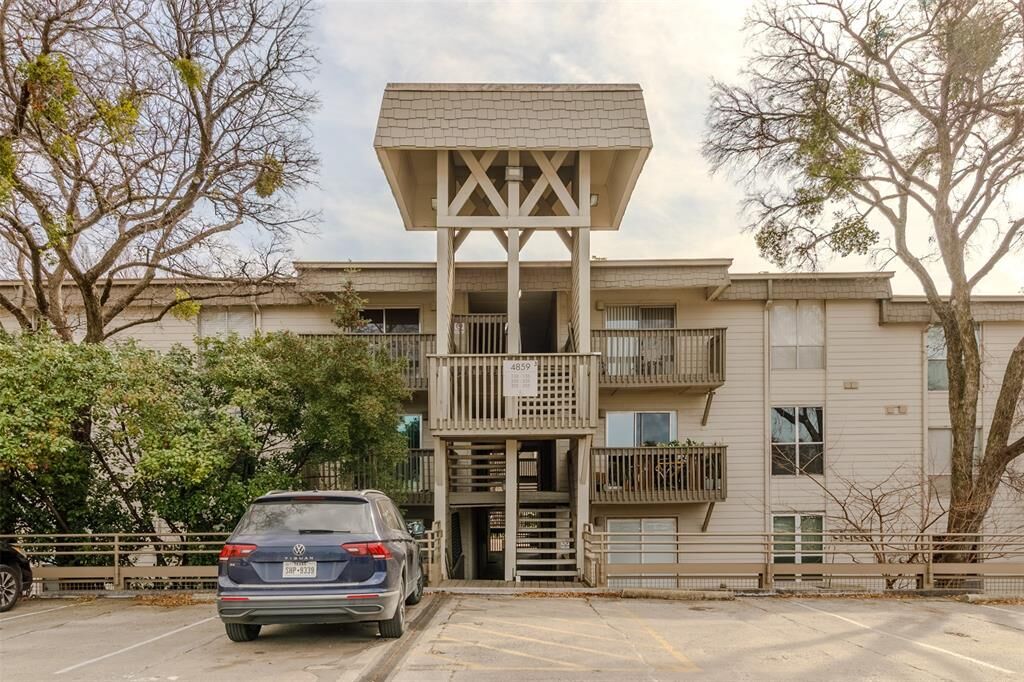 Property Photo: 4859 Cedar Springs Road 234 TX 75219