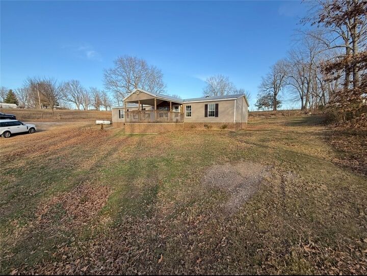 Property Photo:  7 Walnut Lane  AR 72685 
