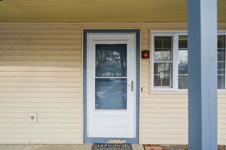 Property Photo:  9 Kennedy Dr 9  MA 01863 