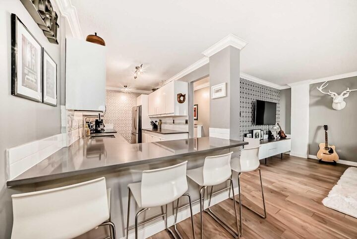 Property Photo:  1213 13 Avenue SW 205  AB T3C 0T2 