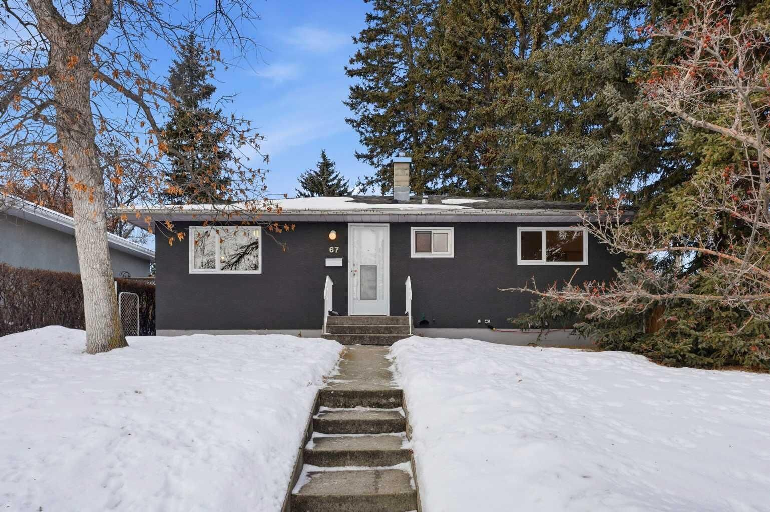 Property Photo:  67 Woodlark Drive SW  AB T3C 3H6 